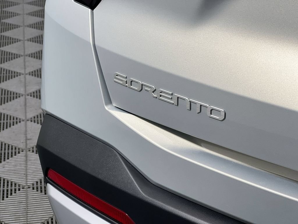 2026 Kia Sorento LX - Photo 5