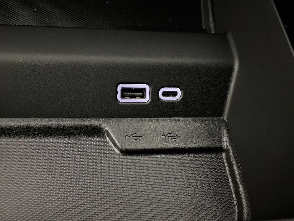 2026 Chevrolet Suburban High Country - Photo 25