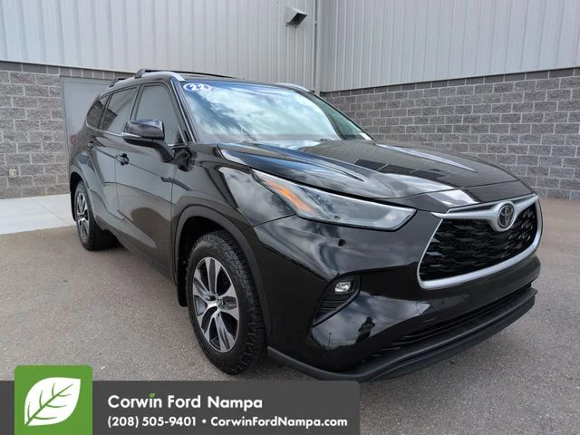 2022 Toyota Highlander XLE 4x4 V6's photo