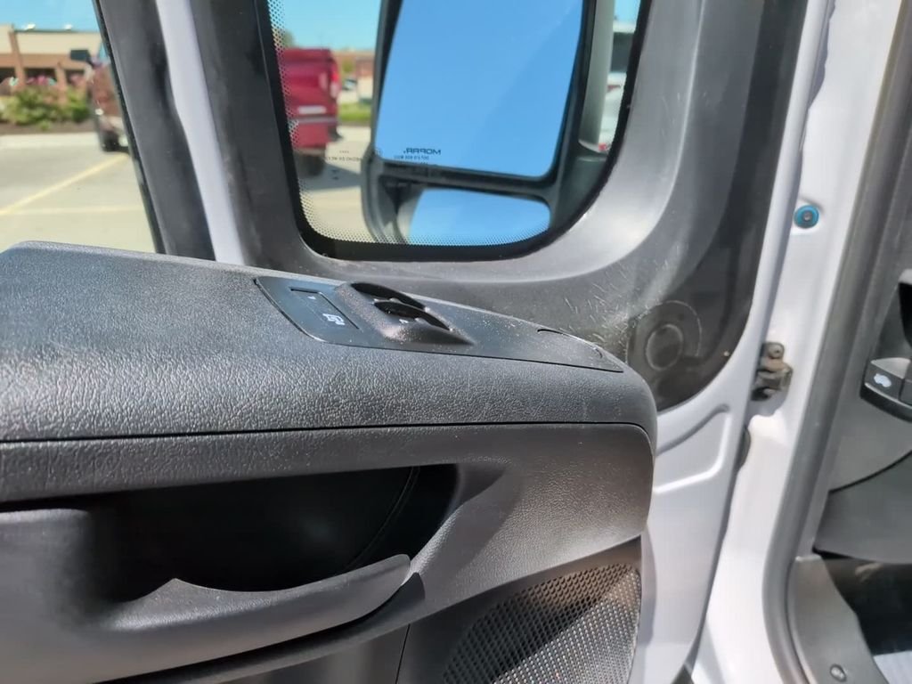 New 2026 Bright White Clear-Coat Exterior Paint RAM  image 17