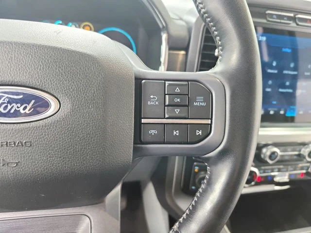 Used 2023 White Ford Lariat image 25