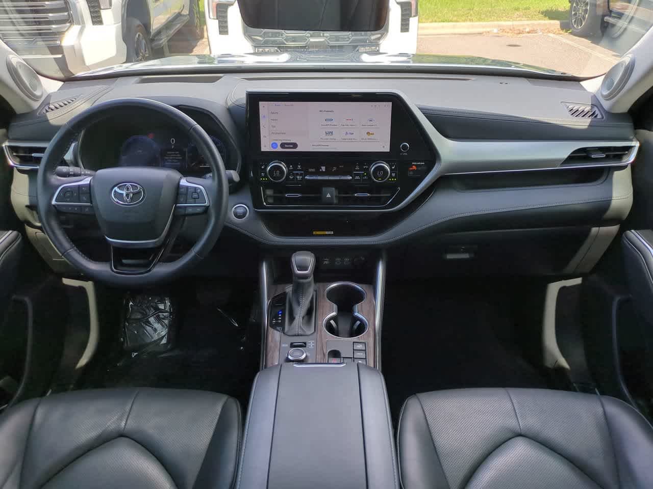 Certified Used 2024 Moon Dust Toyota Platinum image 15