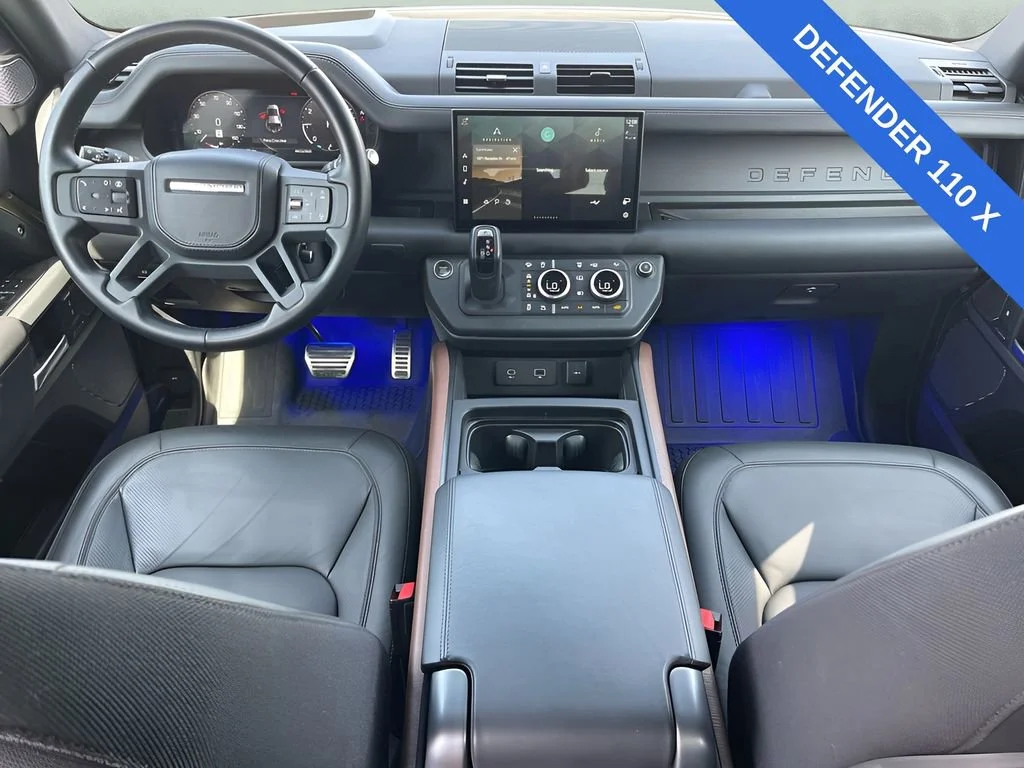 Used 2024  Land Rover X image 17