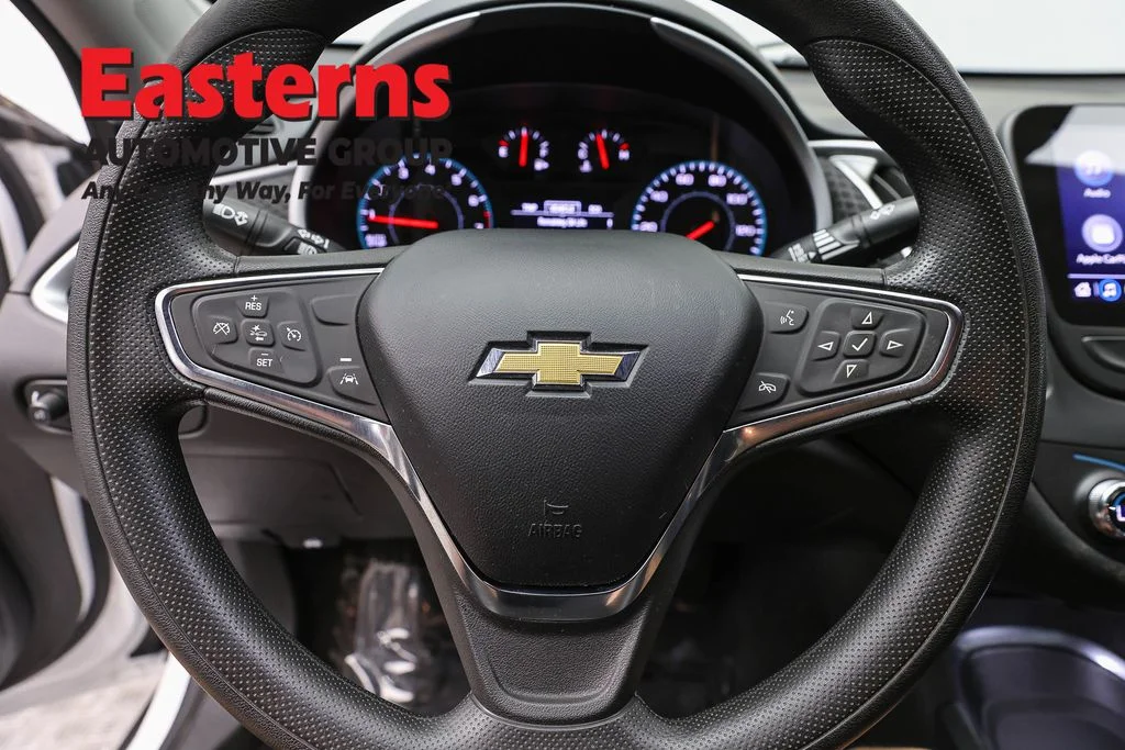 Used 2023 White Chevrolet LT image 10