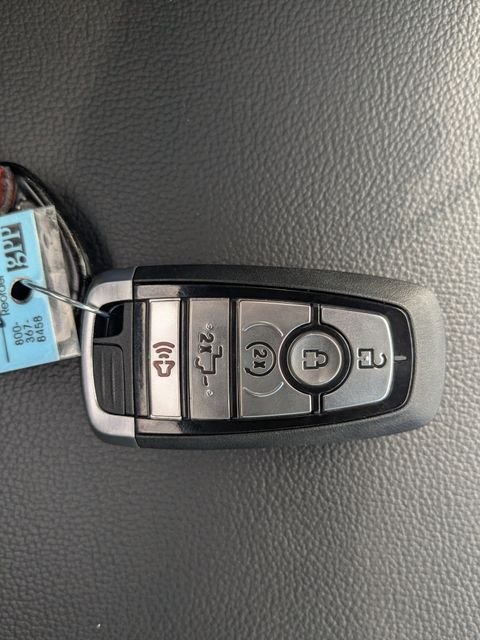 Used 2025 Gray Ford Lariat image 31