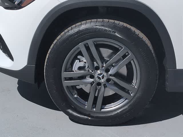 New 2026 Polar White Mercedes-Benz GLA 250 image 15
