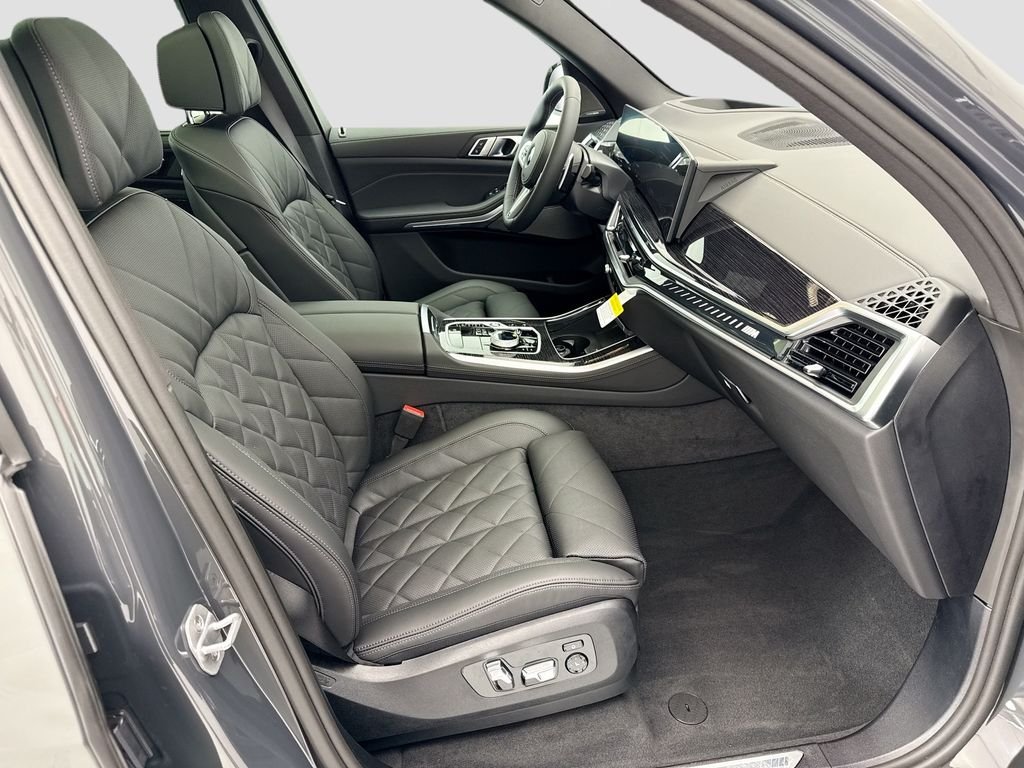 New 2026 Gray Metallic BMW M60i image 19