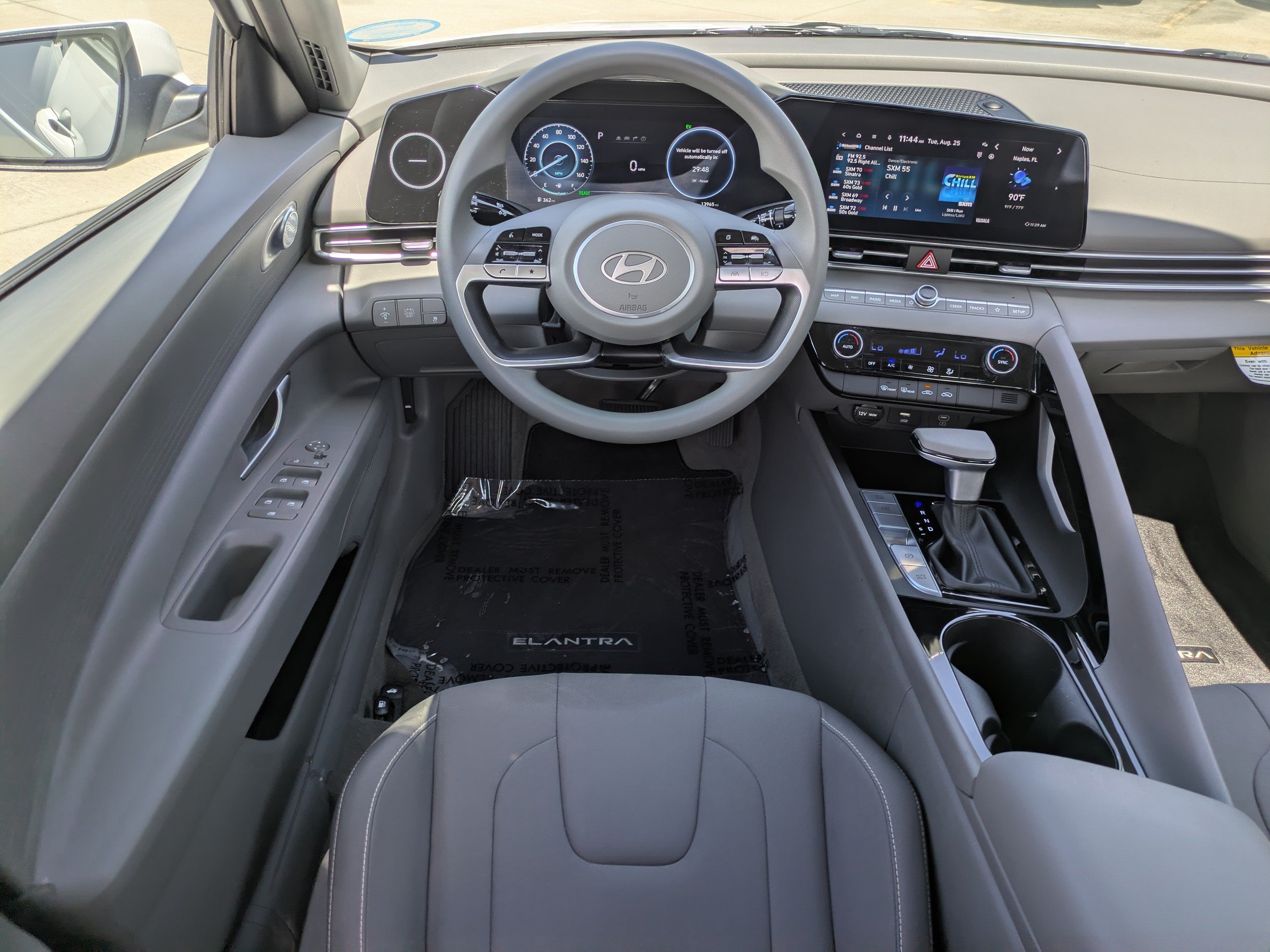 2024 Hyundai Elantra Blue - Photo 14