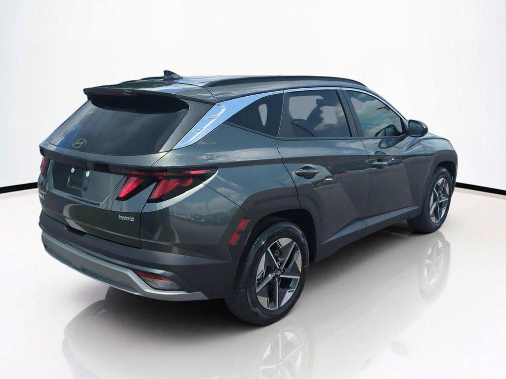 New 2026 Gray Hyundai SEL FWD image 5