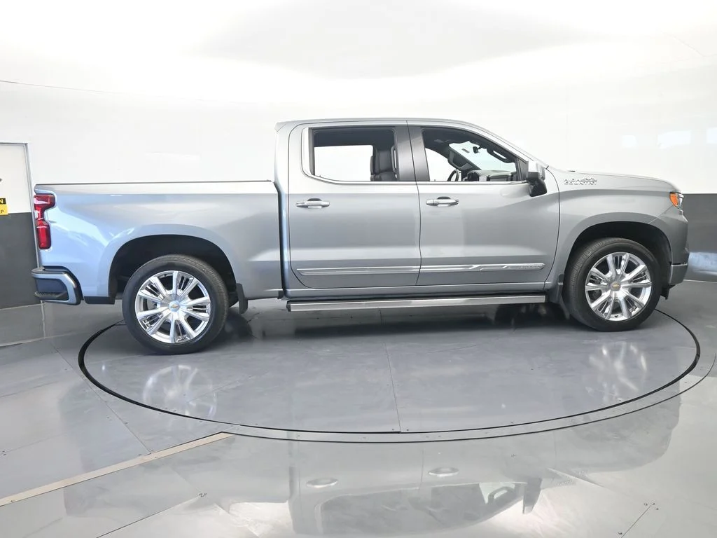 Used 2024 Sterling Gray Metallic Chevrolet High Country image 6