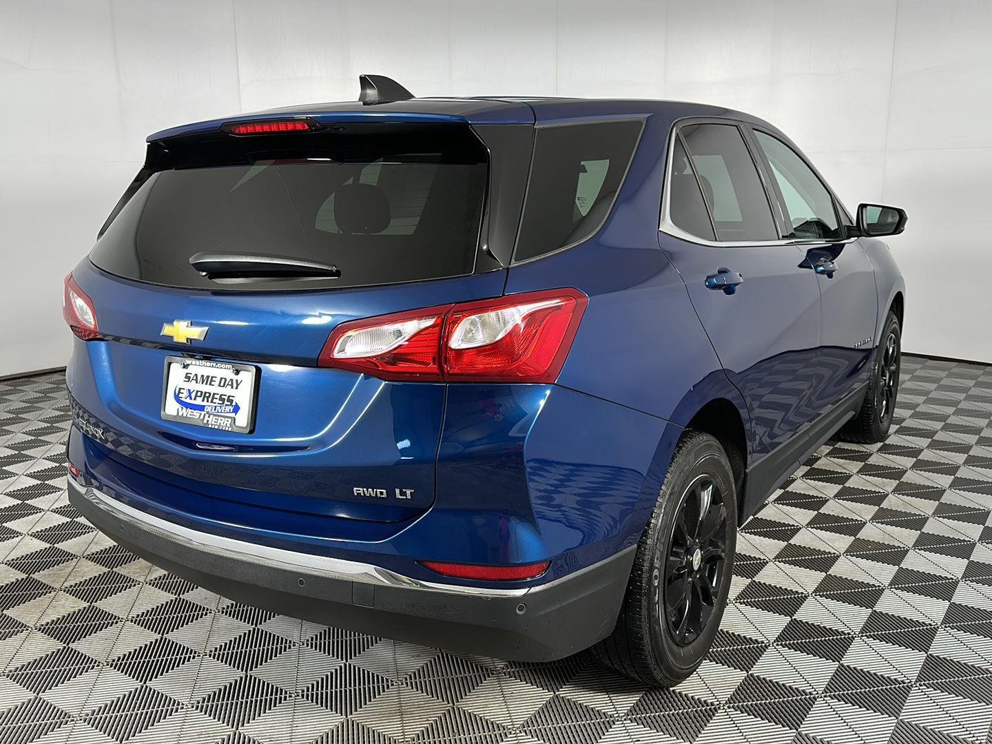 Used 2020 Pacific Blue Metallic Chevrolet LT image 29