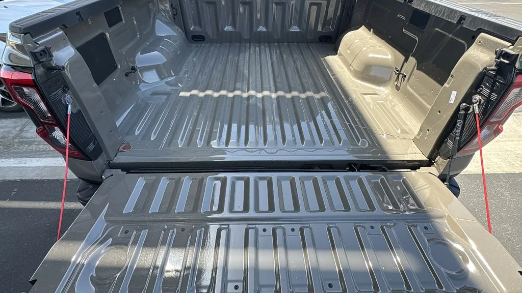 New 2026 Marsh Gray Ford XLT image 17