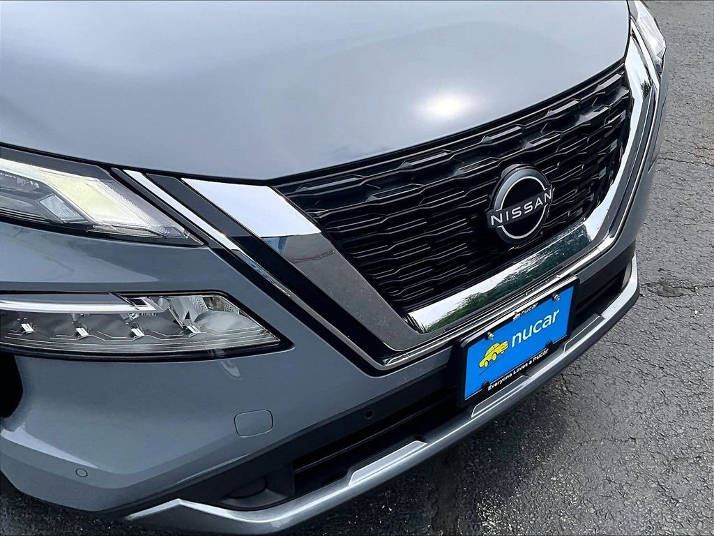 Used 2023 Gray Nissan SL image 30