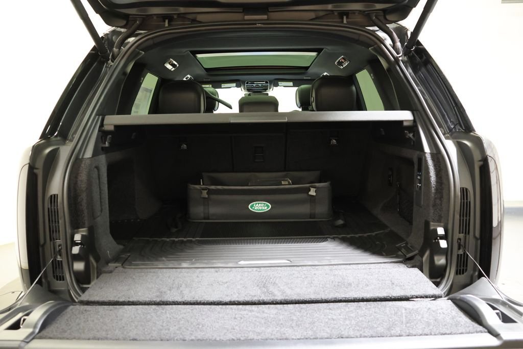New 2026 Carpathian Grey LAND ROVER SE image 46