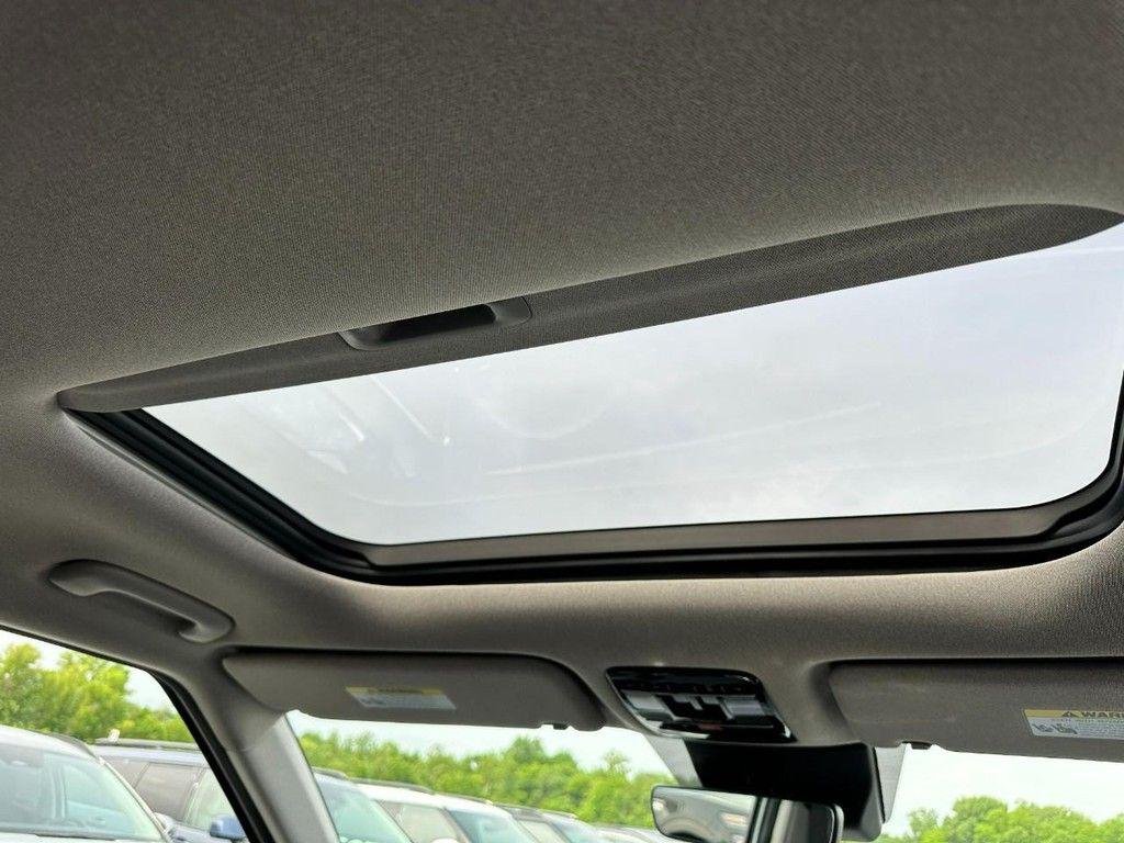 New 2026 Silver Hyundai Limited AWD image 5