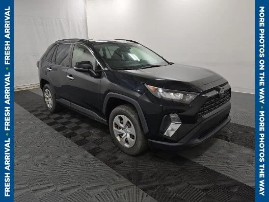 2019 Toyota RAV4 LE AWD's photo