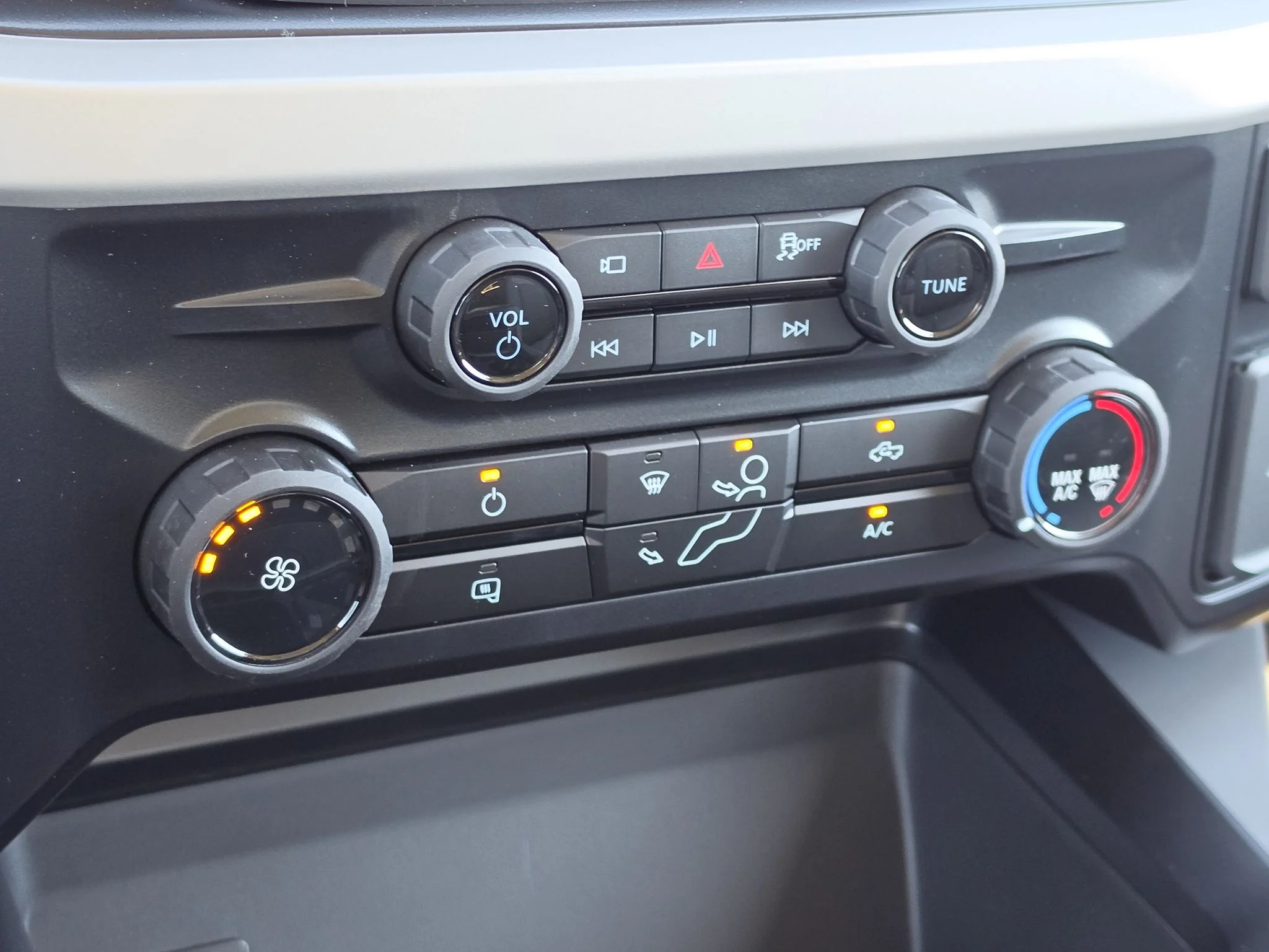 New 2027 Marsh Gray Metallic Ford F-250® XLT image 19