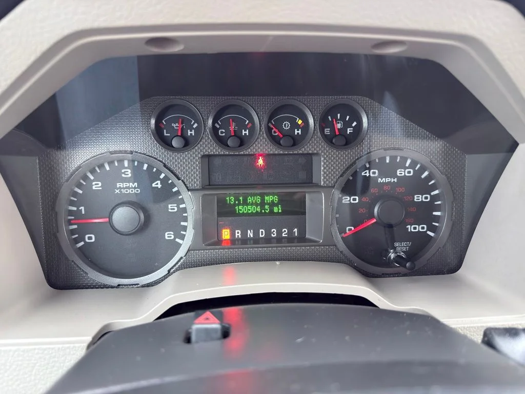 Used 2010  Ford XL image 28
