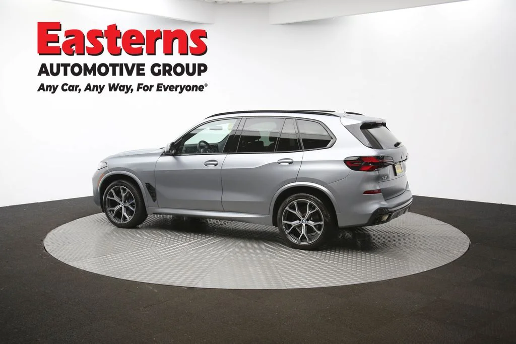 Used 2025 Gray BMW xDrive40i image 63