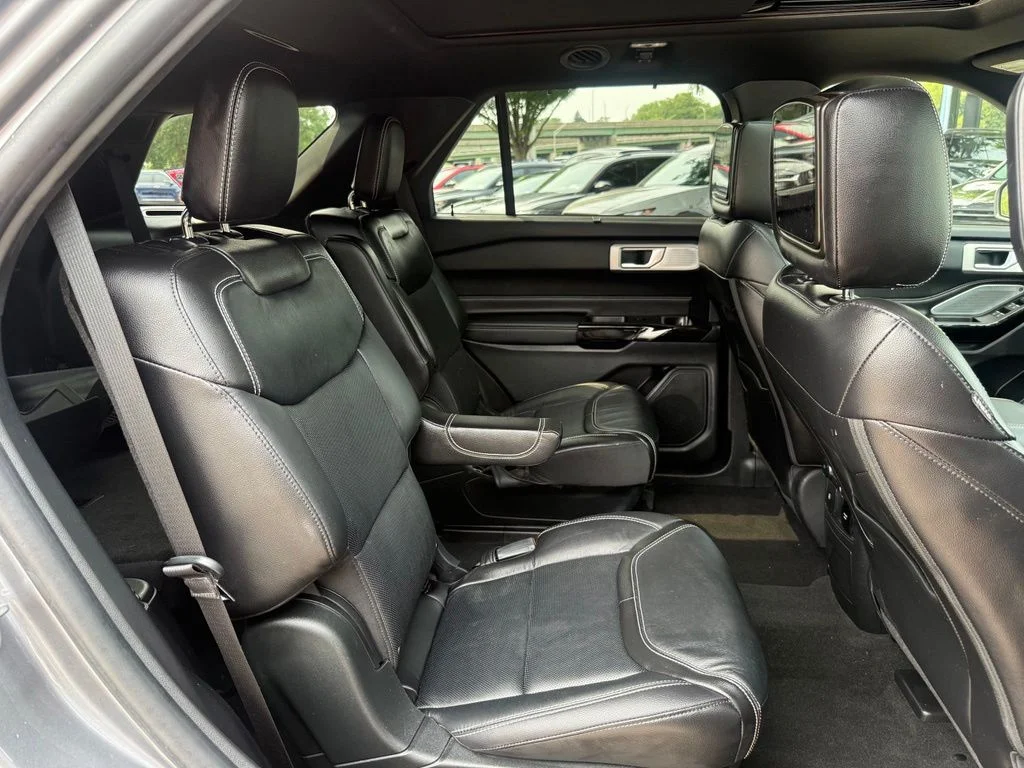 Used 2022 Gray Ford ST image 30