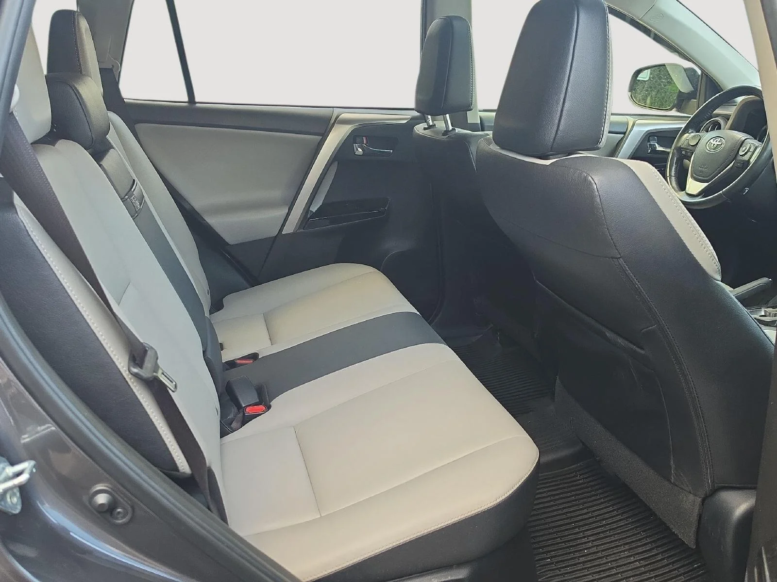 Used 2018 Magnetic Gray Metallic Toyota Limited image 21