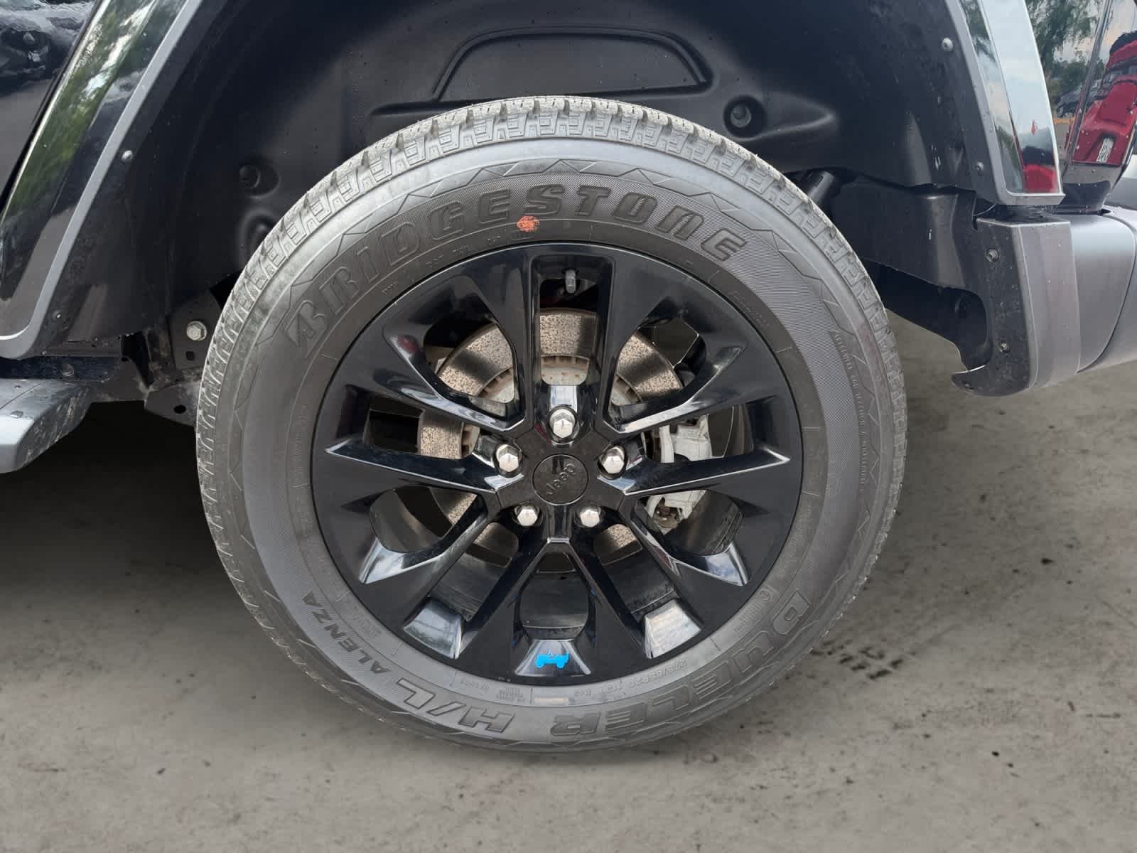 Used 2023 Black Clearcoat Jeep Sahara image 9