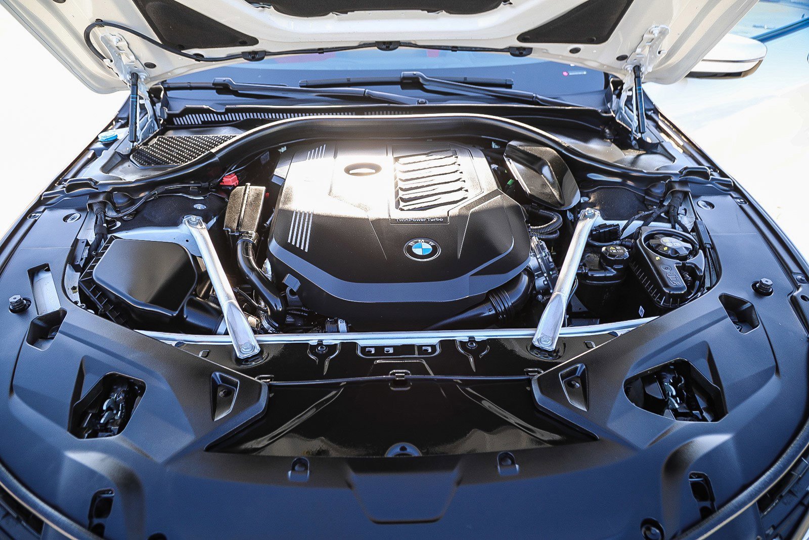 2025 BMW 8 Series 840i - Photo 24