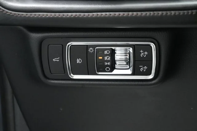 Certified Used 2021 Flight Blue Lincoln Reserve image 11