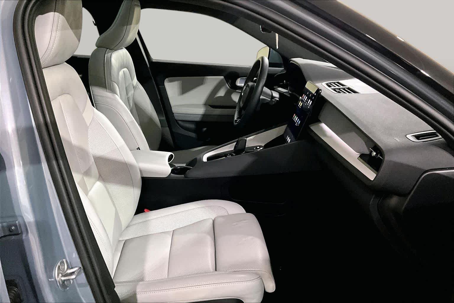 Used 2023  Polestar  image 7