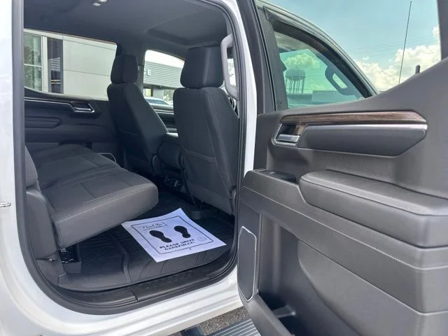 Used 2022 Summit White Chevrolet LT image 18