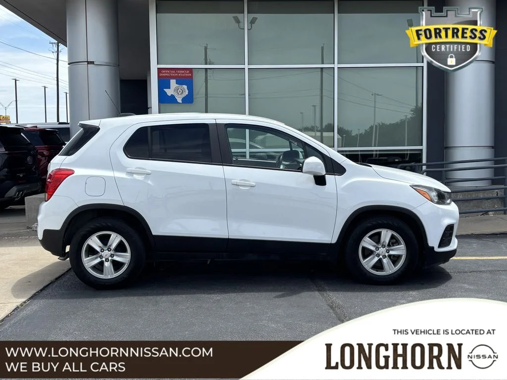 Used 2020 Chevrolet Trax LS with VIN KL7CJKSB8LB020698 for sale in Bedford, TX