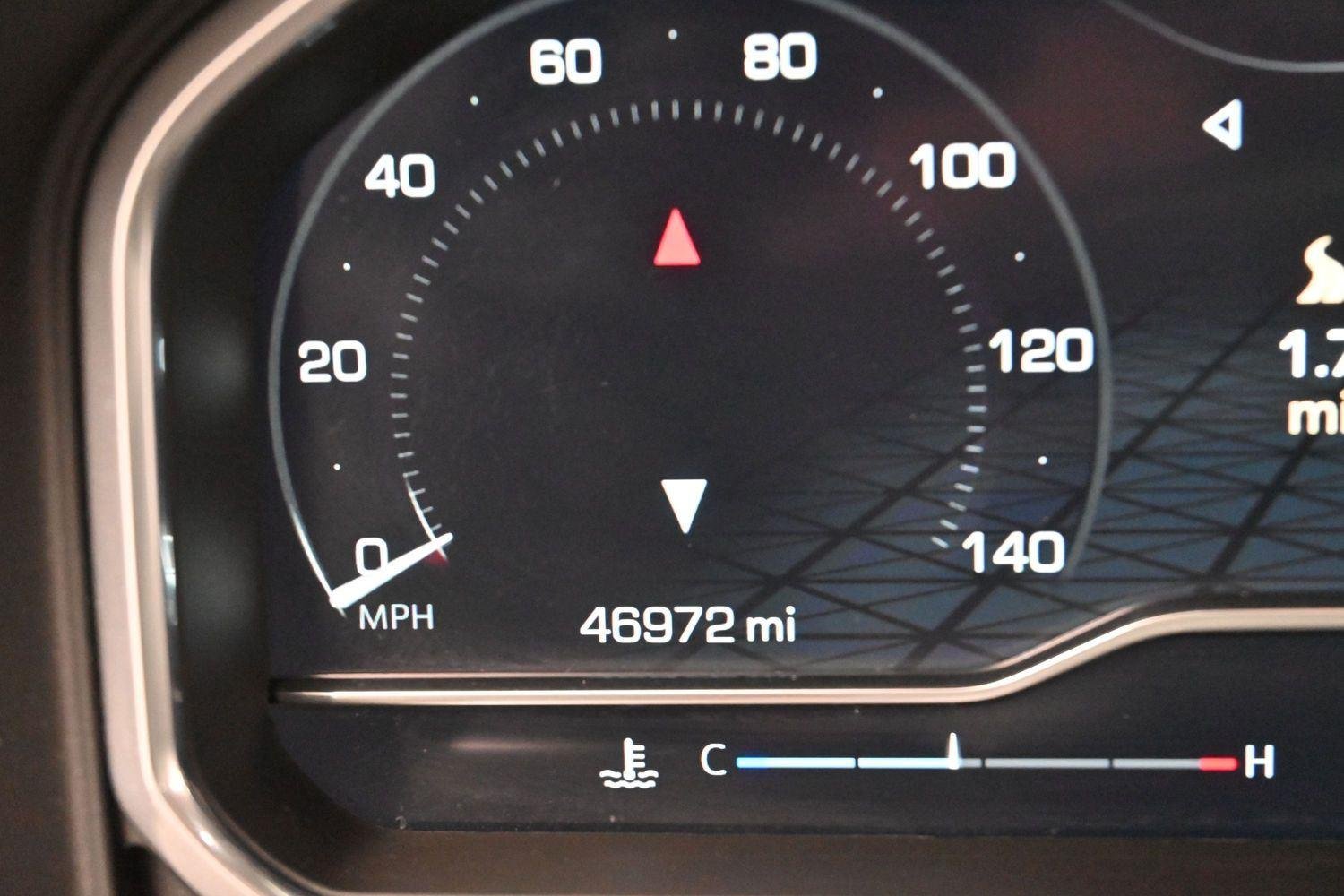 Used 2023 Summit White GMC Denali image 21