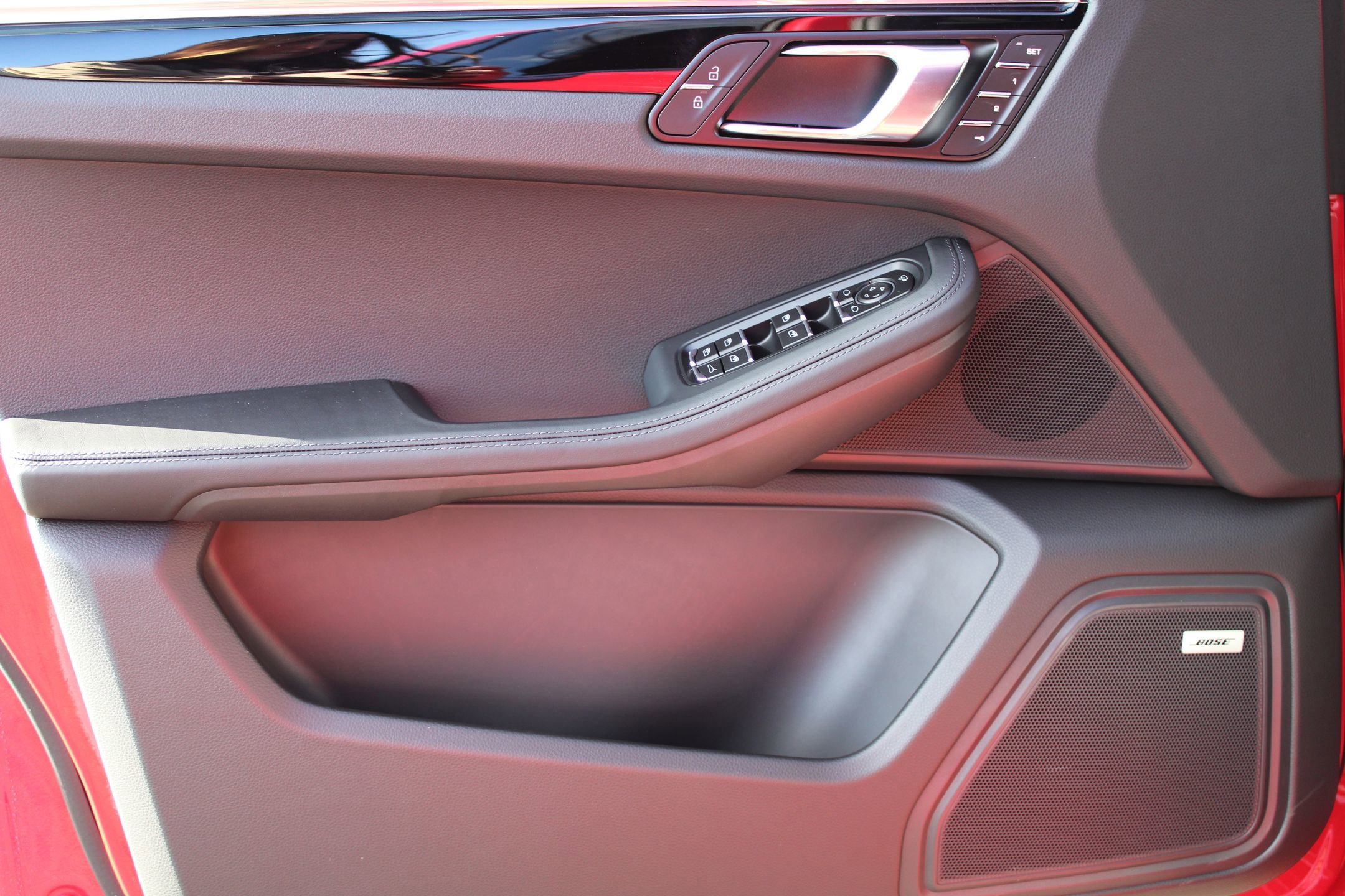 2026 Porsche Macan S - Photo 13