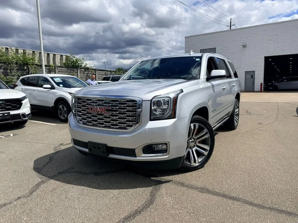 Used 2020 Quicksilver Metallic GMC 4x4 Denali Dilawri Certified   Local BC   Regularl image 1