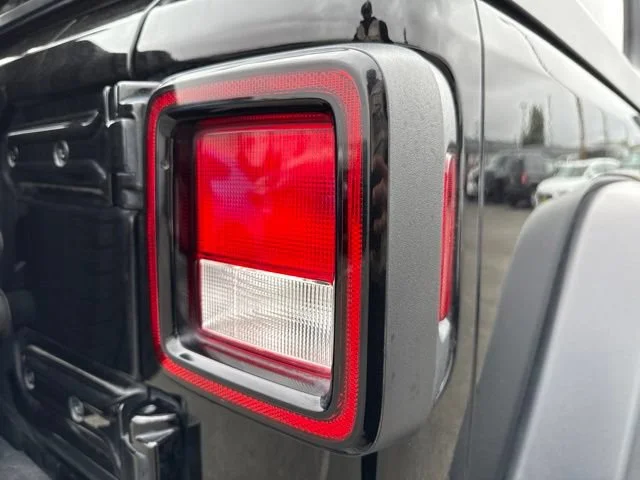Used 2018 Black Clearcoat Jeep Sport S image 13