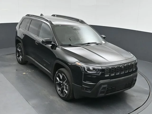 New 2026 Diamond Black Crystal Pearl-Coat Exterior Paint Jeep Overland image 40