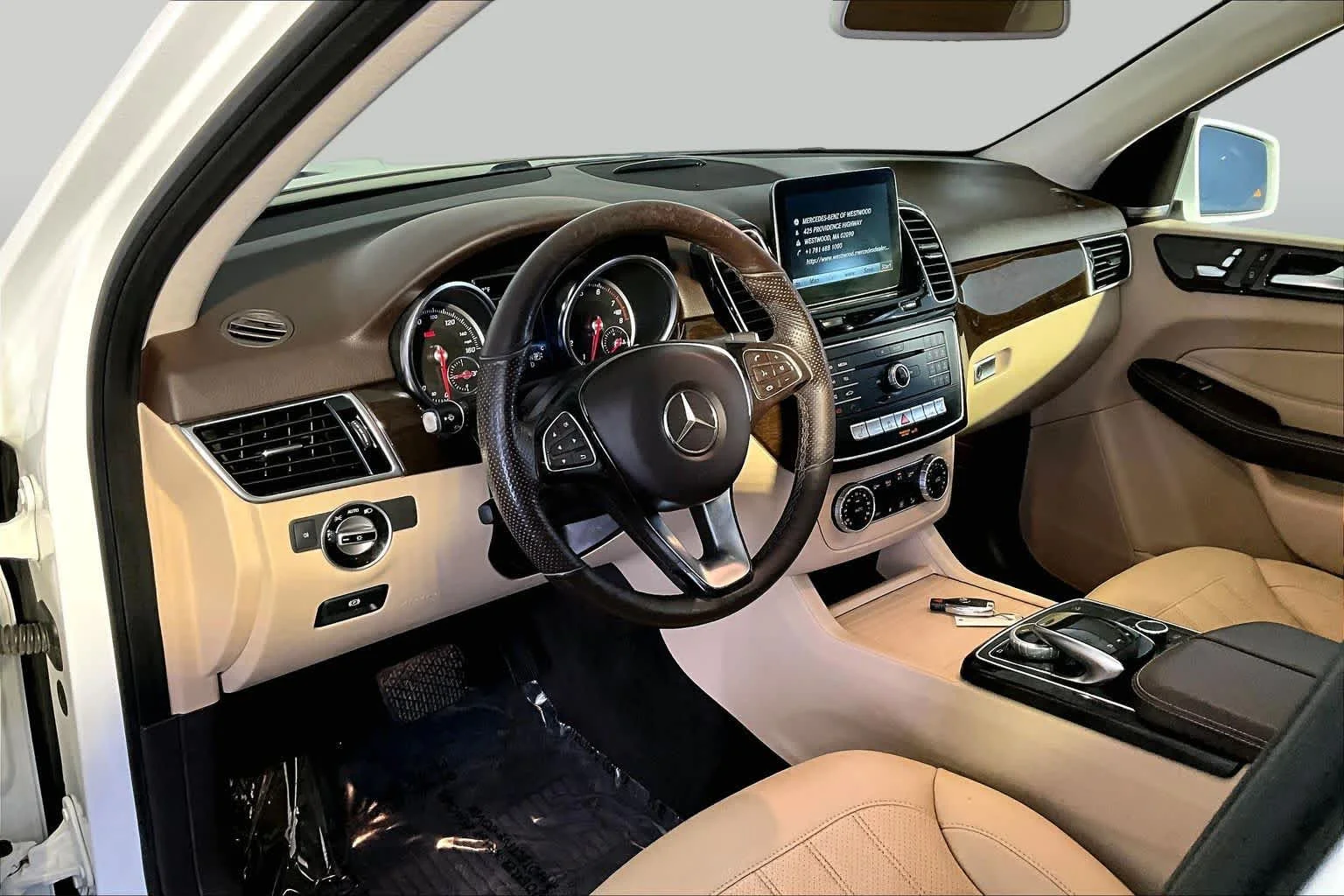 Used 2017 Polar White Mercedes-Benz GLE 350 image 18