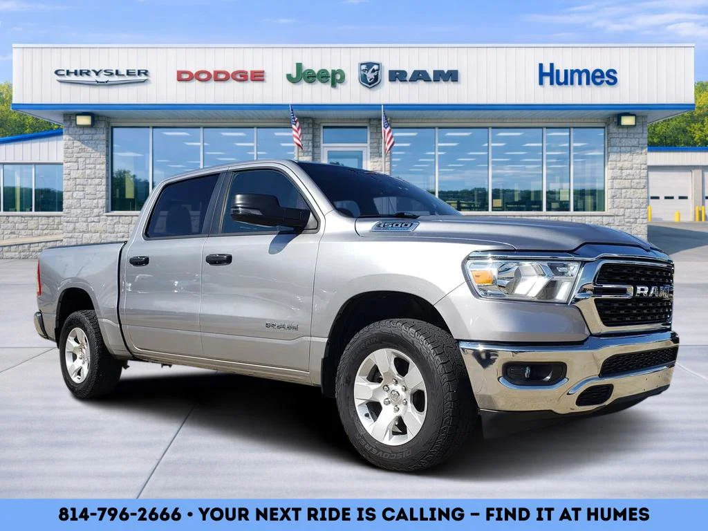 2024 RAM 1500 Big Horn/Lone Star 4x4 Crew Cab 5'7's photo