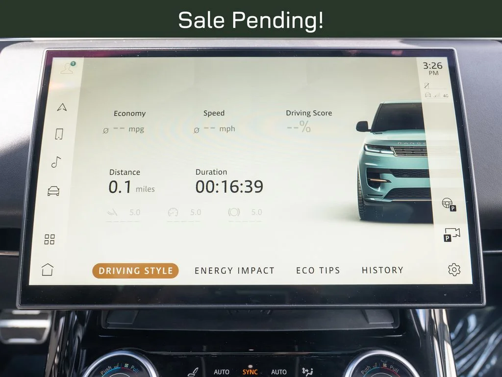 Certified Used 2023 White Land Rover SE Dynamic image 27