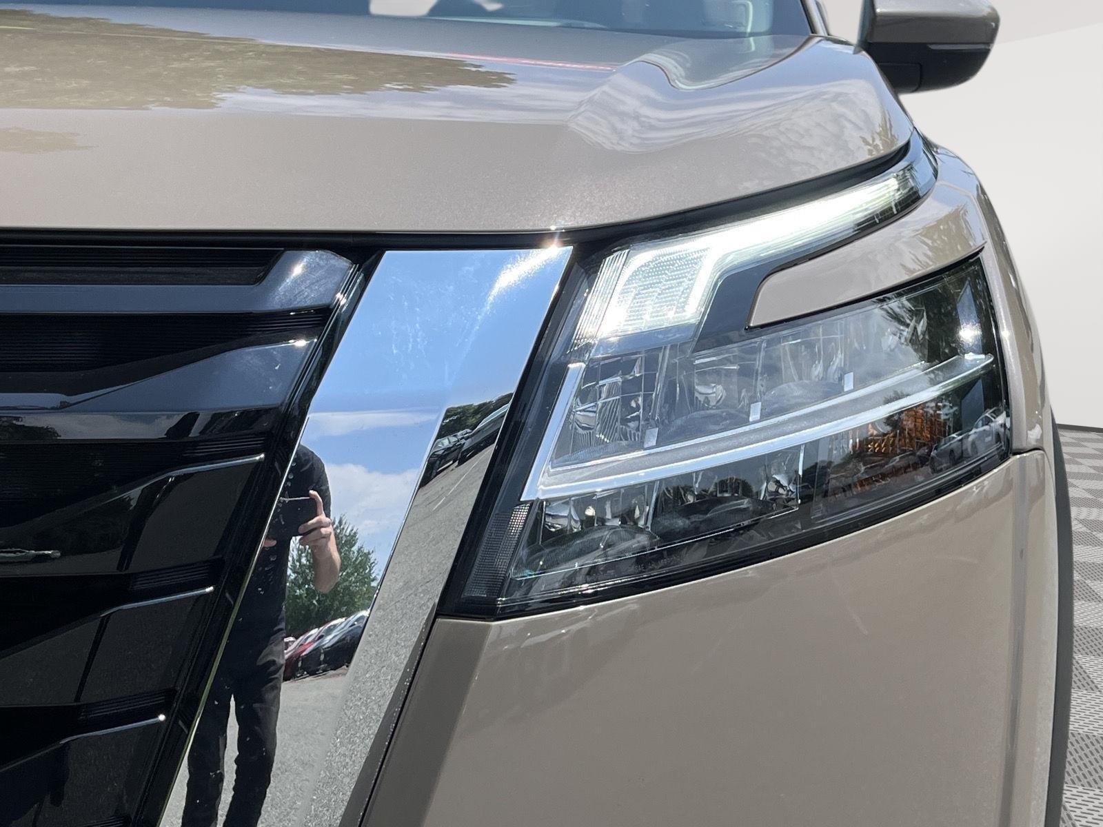 Used 2024 Baja Storm Metallic Nissan Platinum image 10