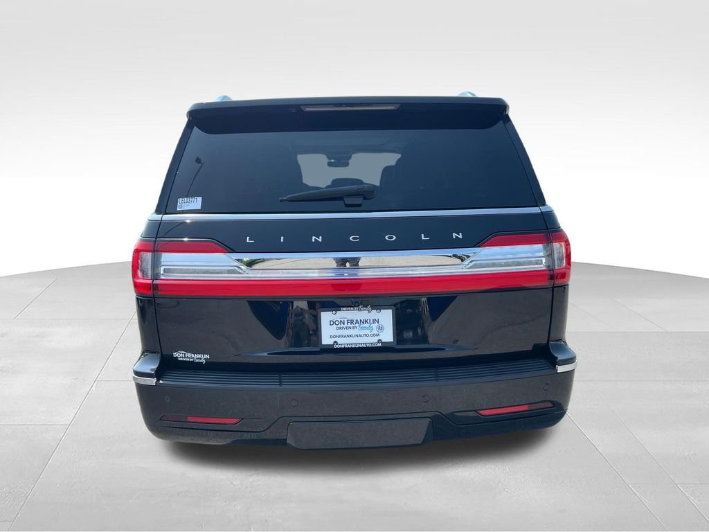 Used 2020 Black Lincoln Reserve image 4