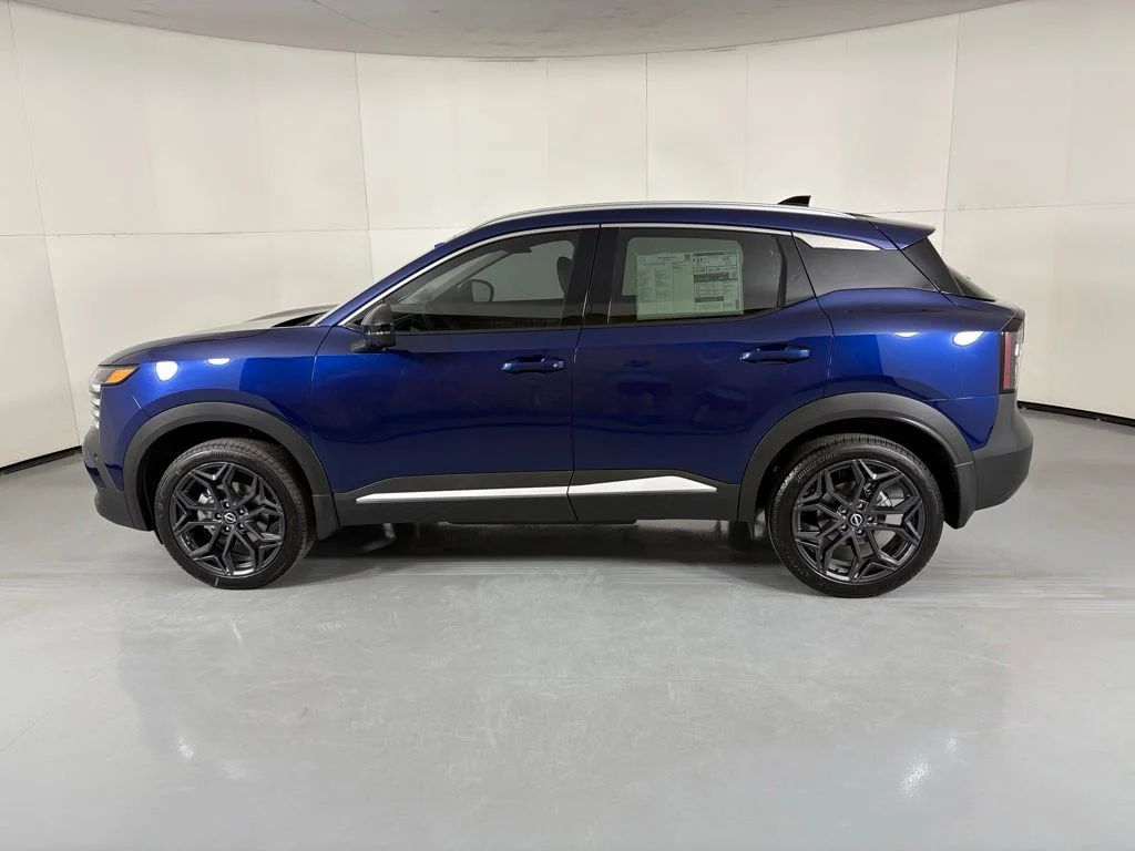 New 2026 Blue Nissan SR image 5