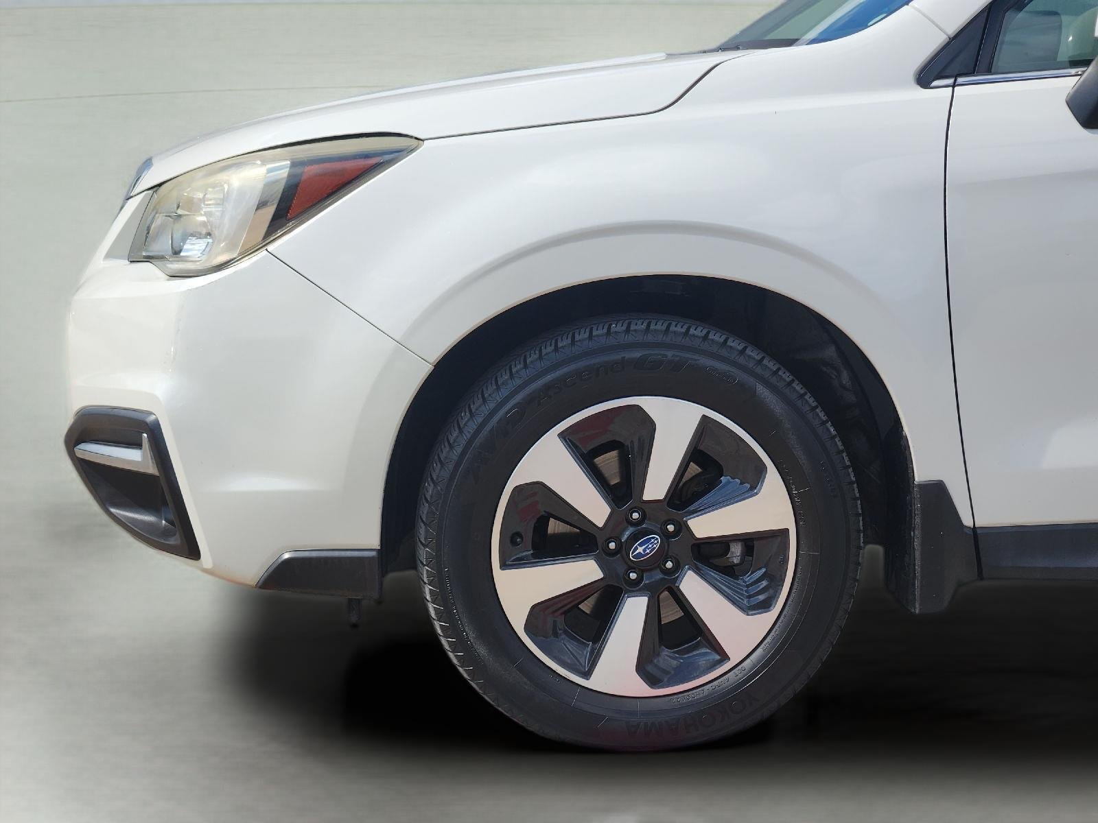 2017 Subaru Forester Limited - Photo 8