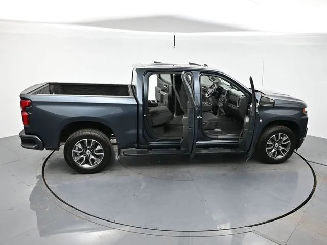 Used 2020 SHADOW GRAY METALLIC Chevrolet RST image 43