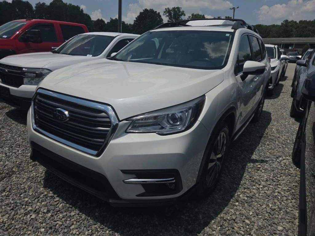 Used 2022 White Subaru Limited image 1