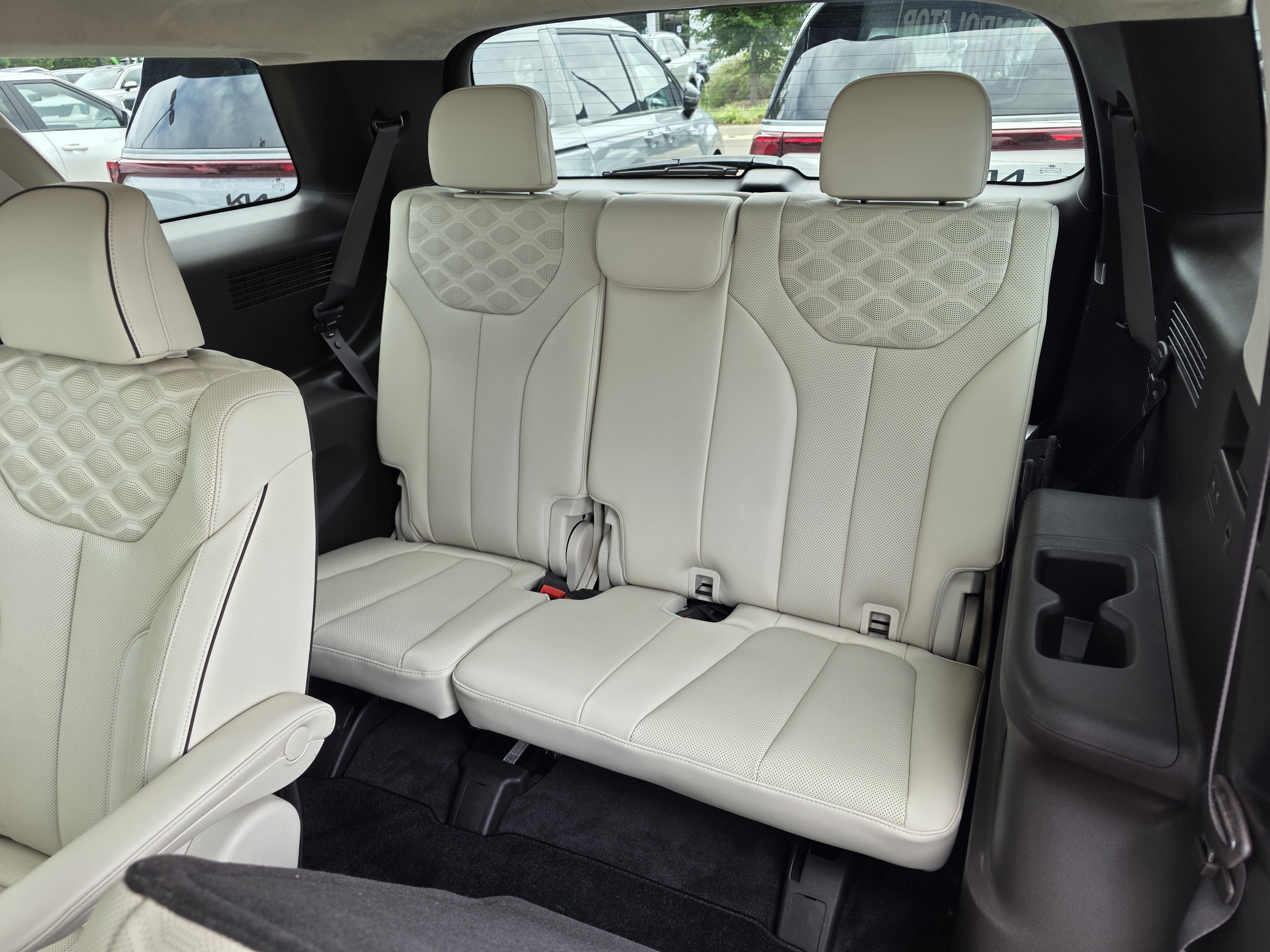 Used 2020 Hyper White Hyundai Limited image 18