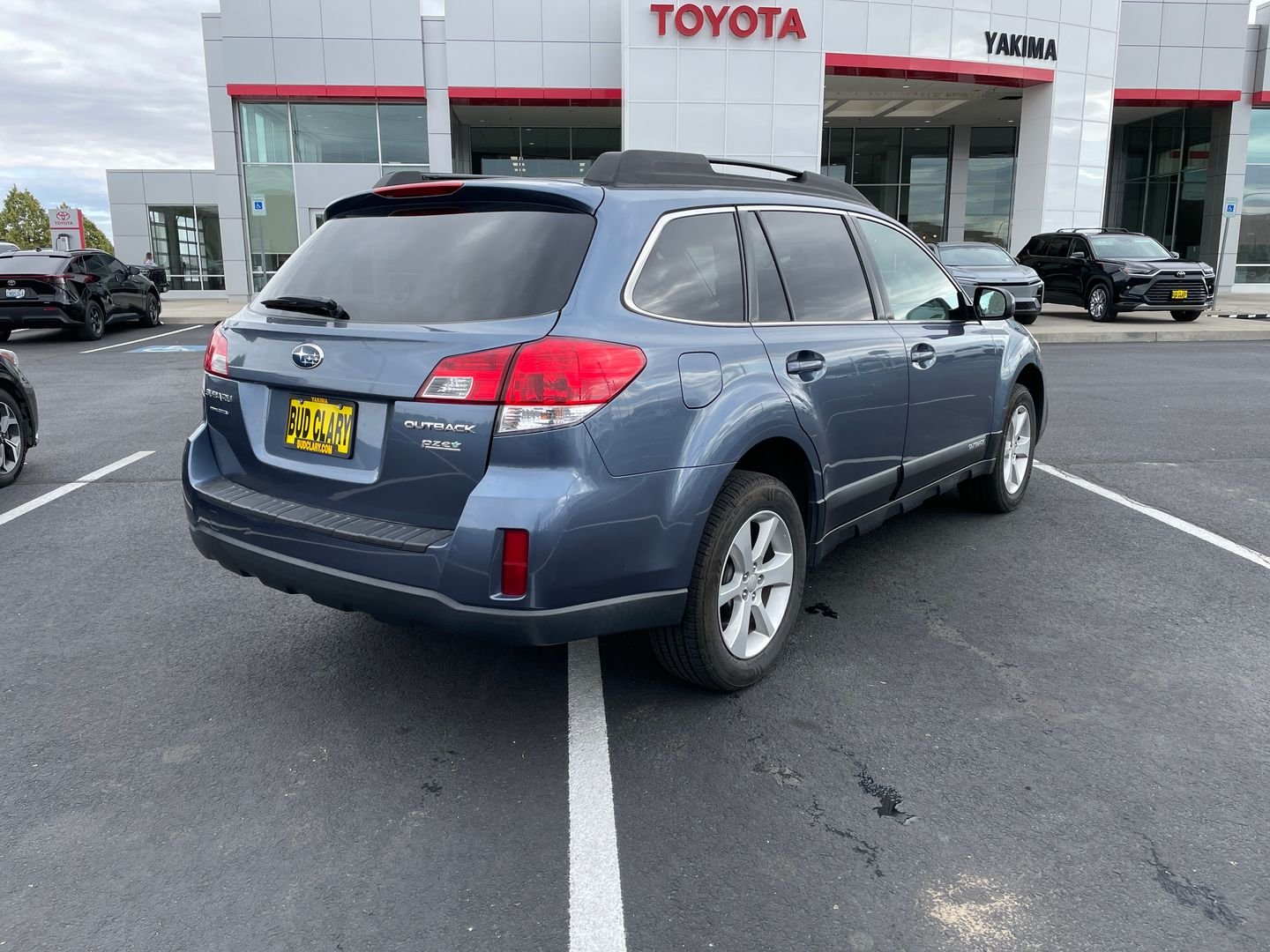 Used 2013 Blue Subaru 2.5i Premium image 3