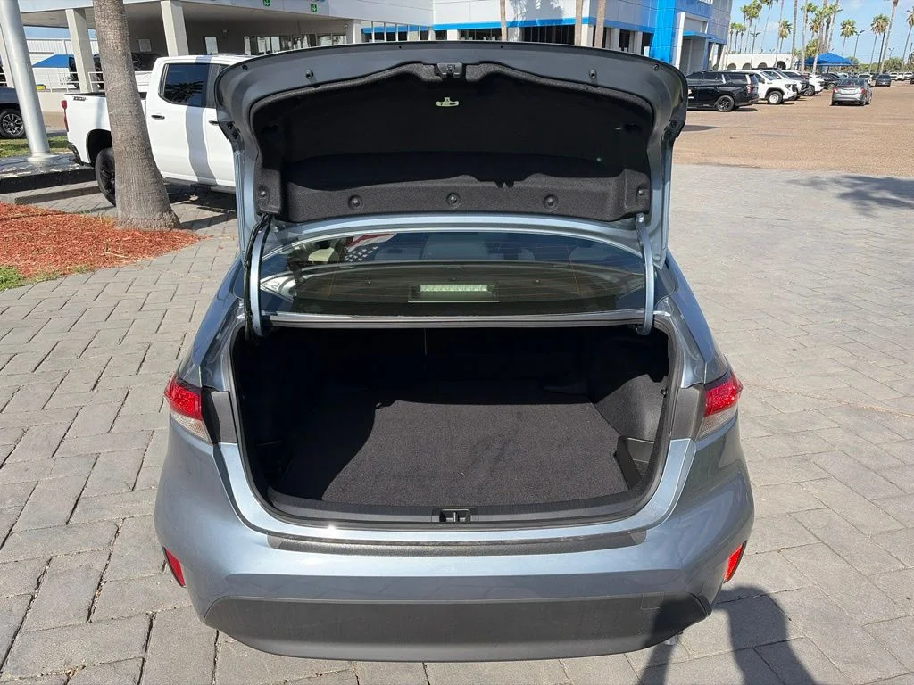 Used 2026  Toyota LE image 6