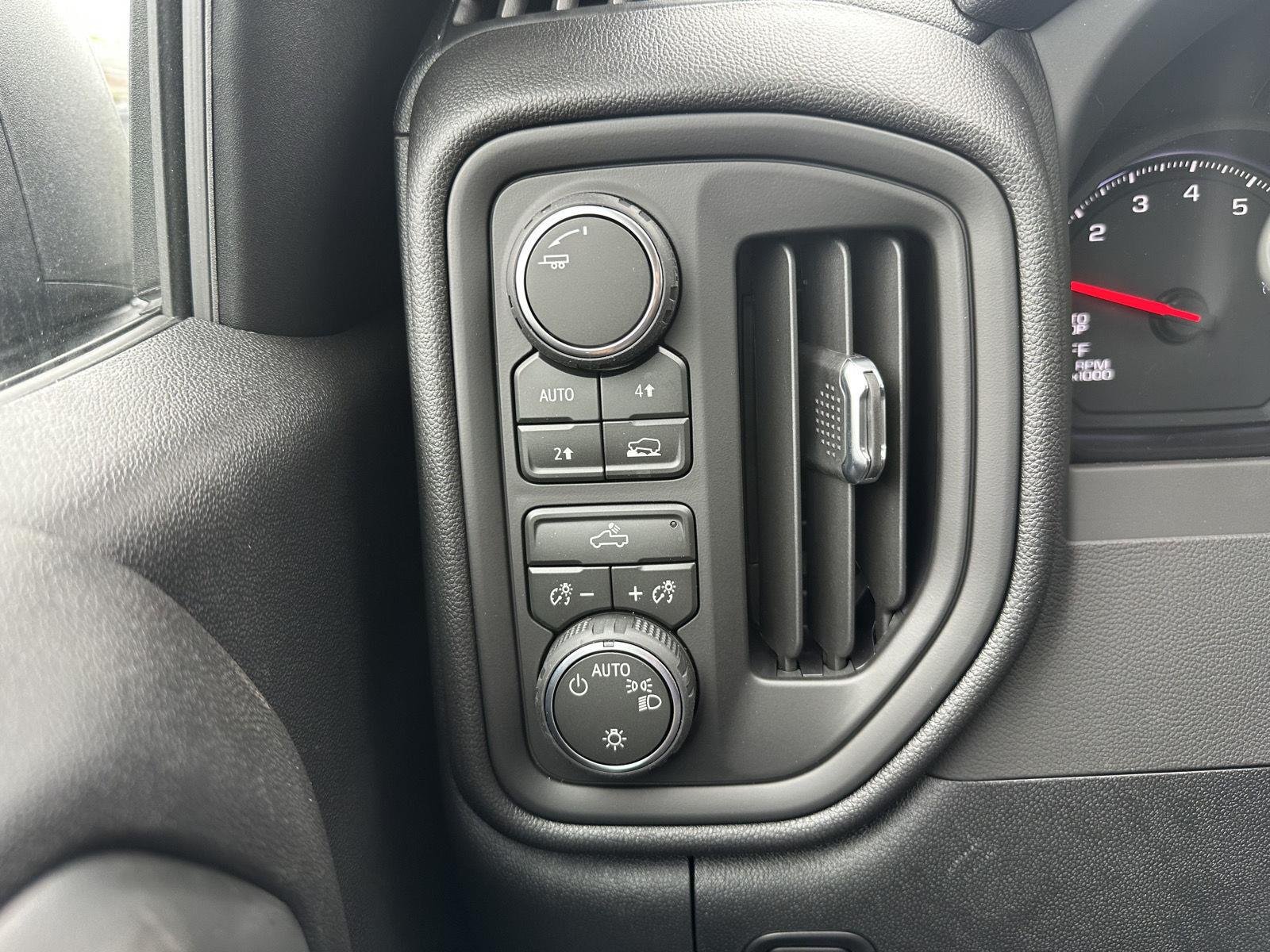 2026 Chevrolet Silverado 1500 Custom - Photo 24