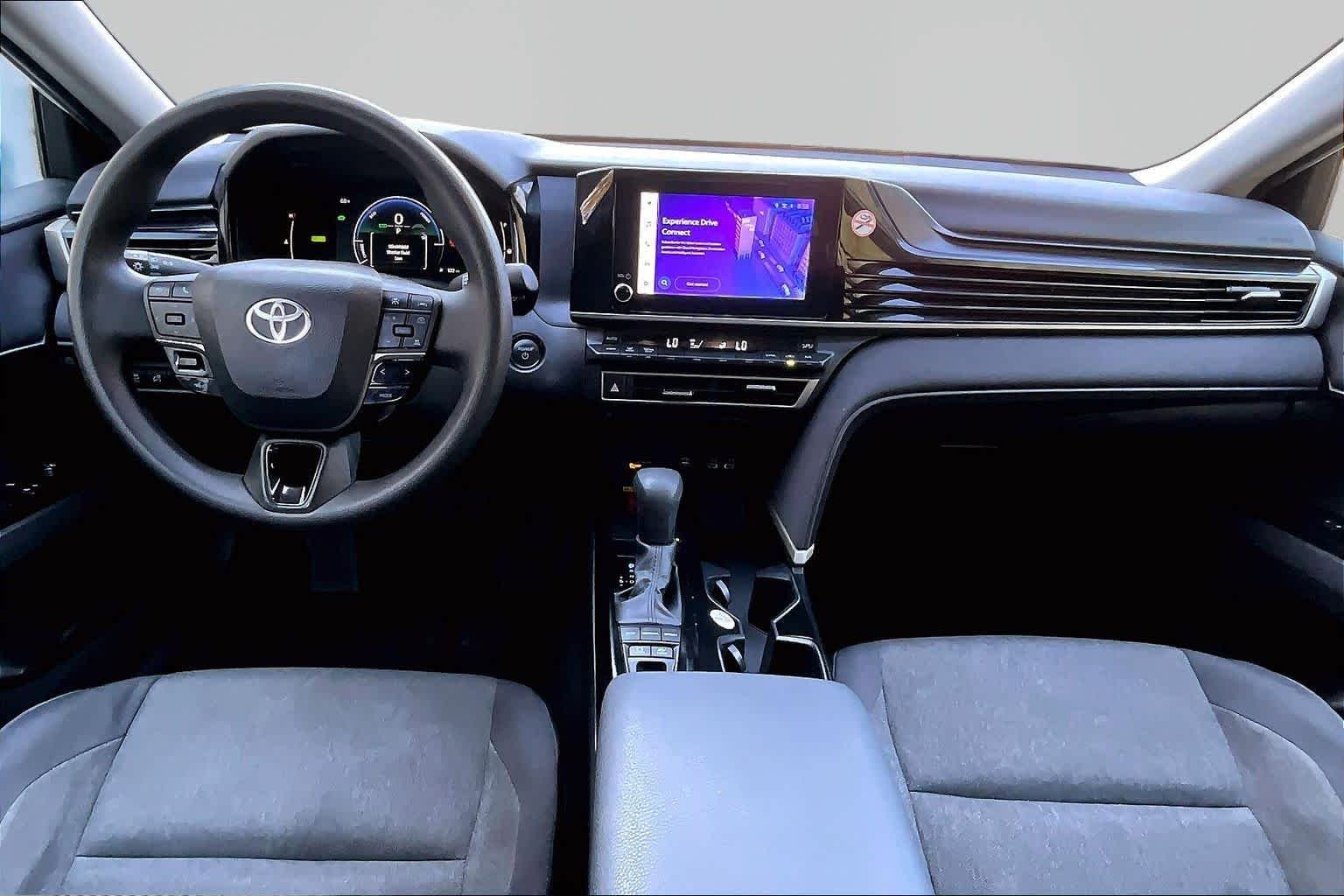 Used 2025 Ice Cap Toyota LE image 16